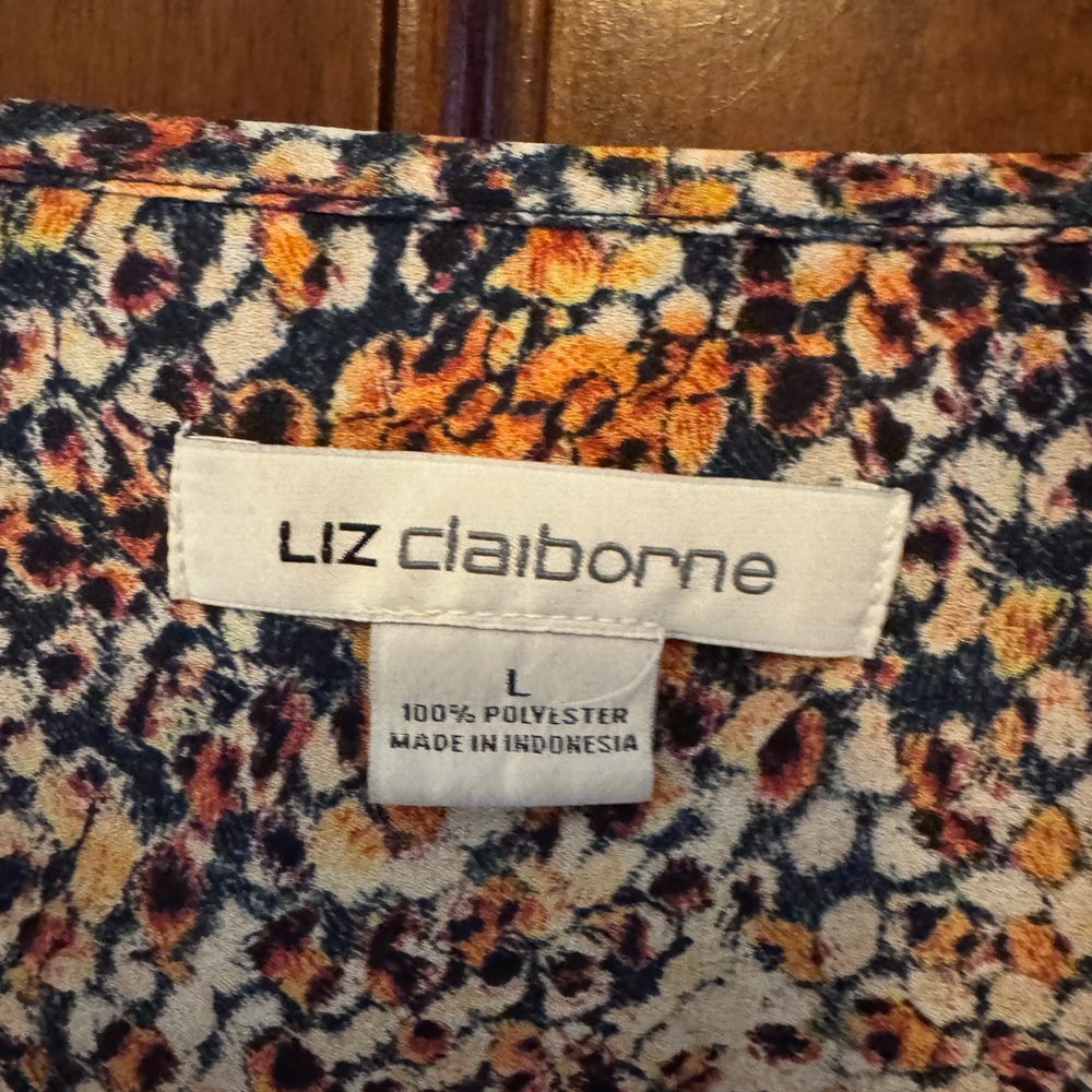 Liz Claiborne Women's Blouse in Orange, Blue, and Cream - Picture 2 of 6